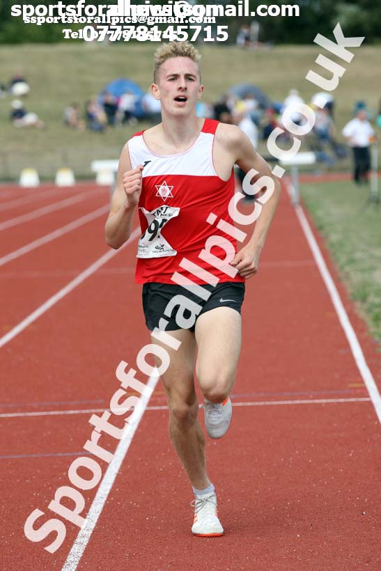 Mens under-17s 1500 metres steeplechase, 2018 Northern Under-17s/U-15s/U-13s Champs., Wavertree Athletics Centre, Liverpool. Photo: David T. Hewitson/Sports for All Pics